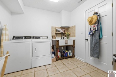 Welcome to one of the most unique properties to hit McCracken - photo 11