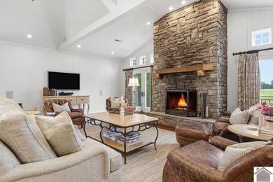 Welcome to one of the most unique properties to hit McCracken - photo 15