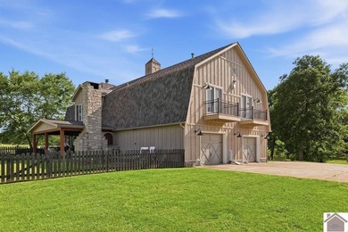 Welcome to one of the most unique properties to hit McCracken - photo 38