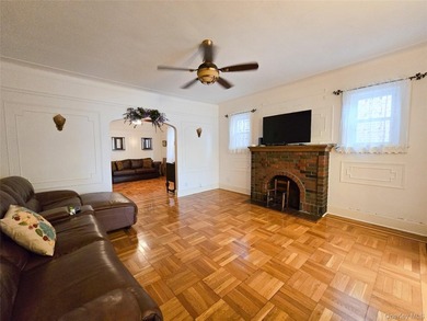 Prime Whitestone opportunity in R3A zoning! Detached Brick - photo 6