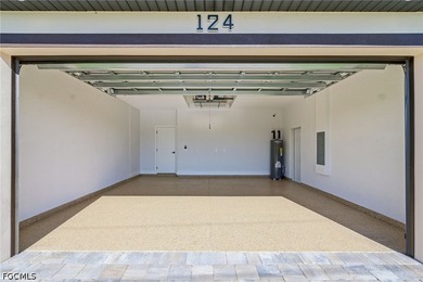 Experience the perfect blend of modern luxury and Florida - photo 11