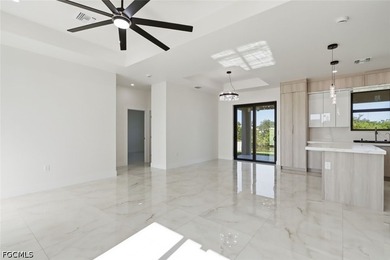 Experience the perfect blend of modern luxury and Florida - photo 14
