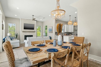Stunning 4-Bedroom Beach House with Golf Cart - Coastal Living - photo 15