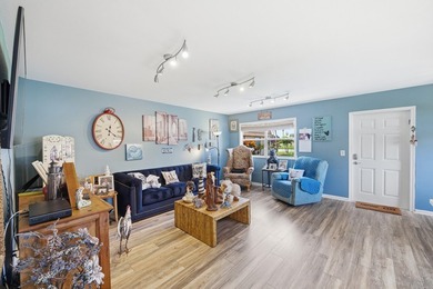 Absolutely stunning, fully updated ground-floor corner villa - photo 15