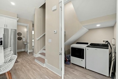 Stunning 4-Bedroom Beach House with Golf Cart - Coastal Living - photo 16