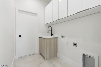 Experience the perfect blend of modern luxury and Florida - photo 23