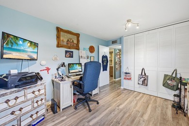 Absolutely stunning, fully updated ground-floor corner villa - photo 23