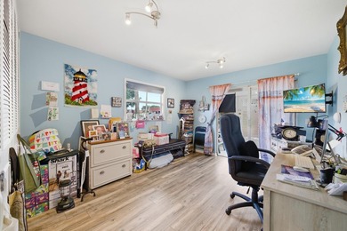 Absolutely stunning, fully updated ground-floor corner villa - photo 24