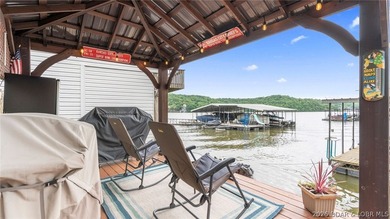 Lake living with room to spread out! Located in a cove-protected - photo 32
