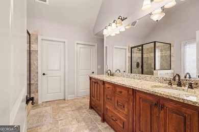 Welcome to this stunning 6-bedroom, 4-bathroom home located in a - photo 35
