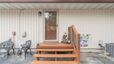 Lake living with room to spread out! Located in a cove-protected - photo 49
