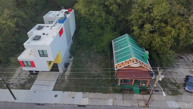 Located in one of the city's fastest-growing neighborhoods, this - photo 1
