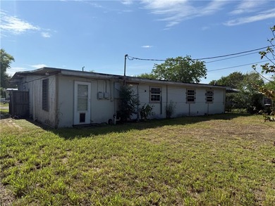 Calling all Investors! This property offers a great opportunity - photo 4