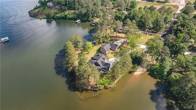 Escape to your own private oasis in this stunning 4 bedroom, 4.5 - photo 3