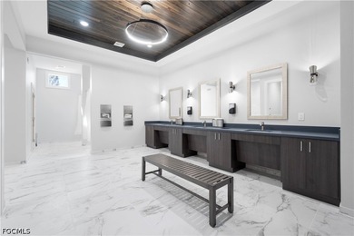Enjoy penthouse living with breathtaking views overlooking the - photo 37