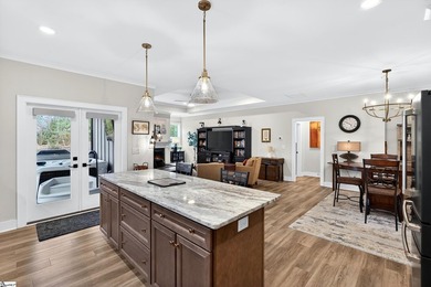 For Showings/Questions Contact: Danielle Bradshaw Welcome to 439 - photo 13