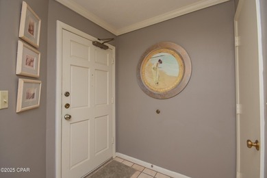 Rarely available Summerhouse ''WRAP-A-ROUND'' Unit. Owners - photo 4
