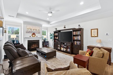 For Showings/Questions Contact: Danielle Bradshaw Welcome to 439 - photo 15