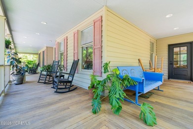 PRIVATE AND RARE 5-bedroom, 3 full/2 half-bathroom property - photo 15