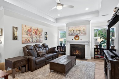 For Showings/Questions Contact: Danielle Bradshaw Welcome to 439 - photo 16