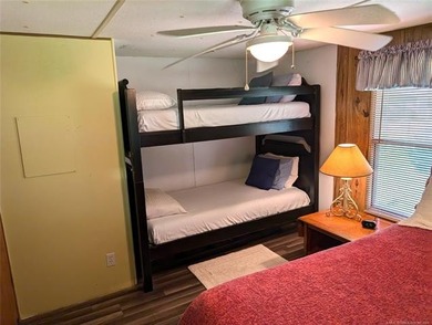 Well cared for lake retreat or full-time residence located in - photo 17