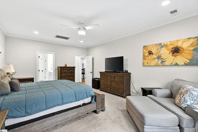 For Showings/Questions Contact: Danielle Bradshaw Welcome to 439 - photo 19
