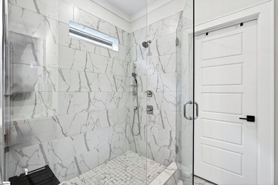 For Showings/Questions Contact: Danielle Bradshaw Welcome to 439 - photo 21
