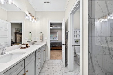 For Showings/Questions Contact: Danielle Bradshaw Welcome to 439 - photo 22