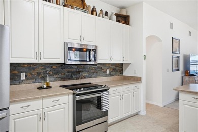 Virtually Staged. Only 1 photo is virtually staged. This home - photo 24