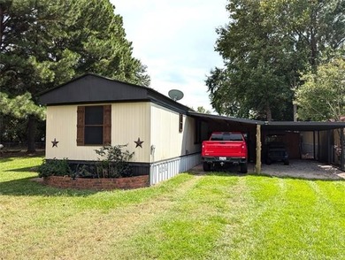 Well cared for lake retreat or full-time residence located in - photo 25
