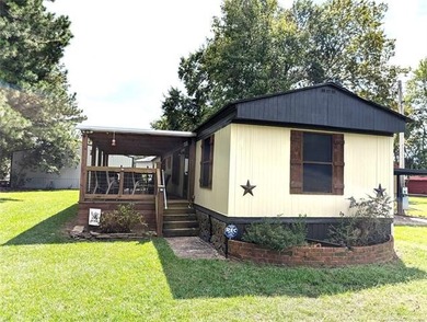 Well cared for lake retreat or full-time residence located in - photo 28