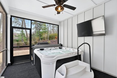 For Showings/Questions Contact: Danielle Bradshaw Welcome to 439 - photo 32