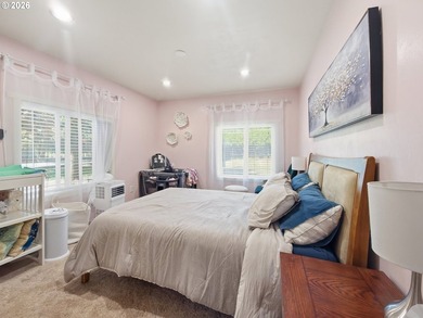 Tucked along the banks of the Mohawk River, this charming - photo 32