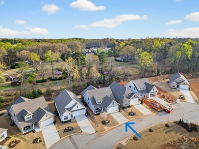 For Showings/Questions Contact: Danielle Bradshaw Welcome to 439 - photo 35