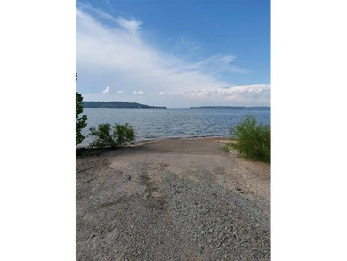 Well cared for lake retreat or full-time residence located in - photo 49