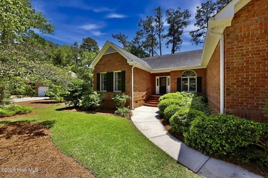 Outstanding curb appeal in this meticulously kept and upgraded - photo 7