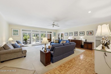 Outstanding curb appeal in this meticulously kept and upgraded - photo 10