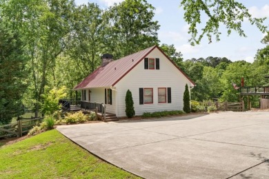 Lake Home For Sale in Eatonton, Georgia