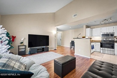 Beautifully updated 2BR/2BA condo in Villas of Timberlin Park - photo 11