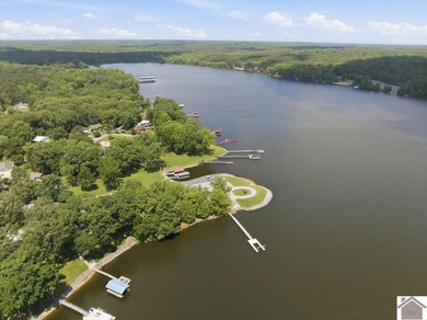 Enjoy lake living in this spacious 4 bedroom, 2 bath home - photo 11