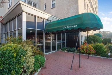 Prestigious Boulevard East top floor unit with breathtaking NYC