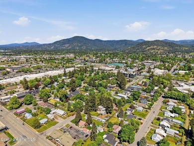 INVESTOR ALERT-DOUBLE LOT in Mid town CDA- Welcome to this - photo 34