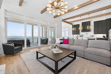 Welcome to 47 Grand View Drive in the exclusive gated community - photo 7