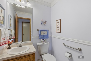 An absolute Gem! Situated on a beautiful lot this all brick - photo 10