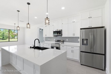 Move-in ready and perfectly positioned on a desirable CORNER LOT - photo 7