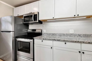 Beautifully updated Victorian offering stunning river views and - photo 11