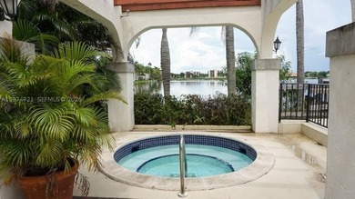 SPACIOUS 3/2 TOWNHOUSE IN GATED COMMUNITY. CONVENIENTLY LOCATED - photo 1