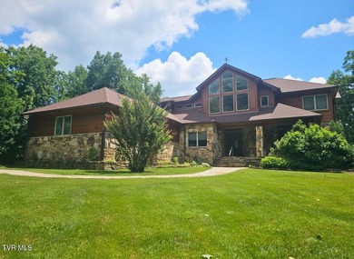 Luxury Mountain Estate on 15 Private Acres with Panoramic Views - photo 11