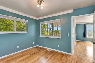 Beautifully updated Victorian offering stunning river views and - photo 13