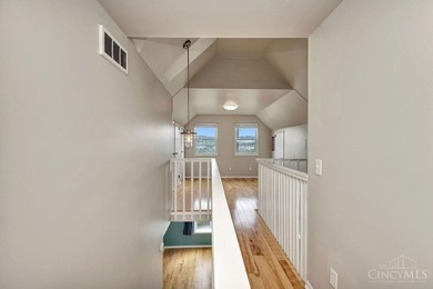 Beautifully updated Victorian offering stunning river views and - photo 18